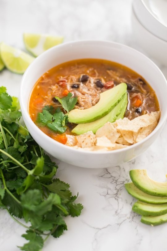 Slow-cooker chicken tortilla soup