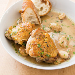 Slow-cooker chicken with 40 cloves of garlic
