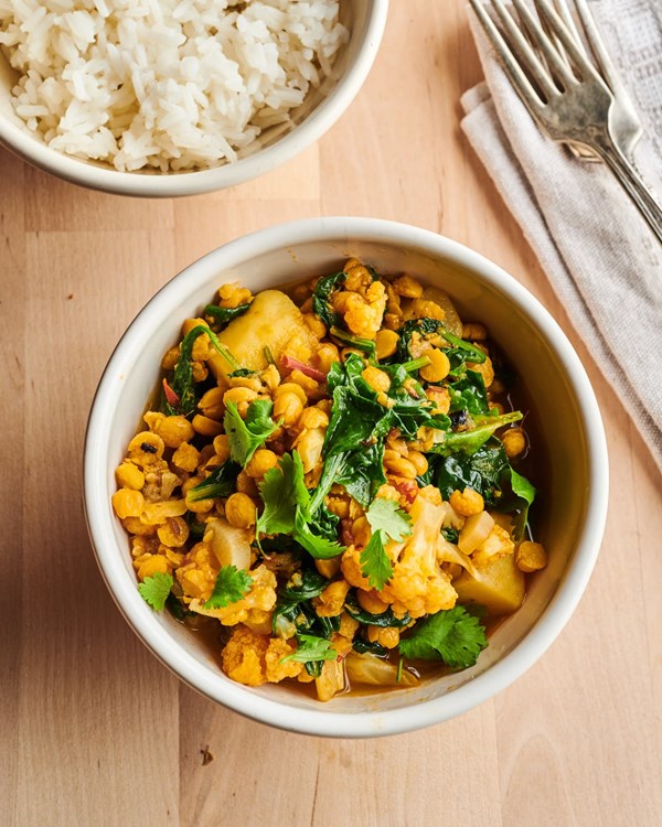 Slow cooker chickpeas with vegetables (Pahari dal)