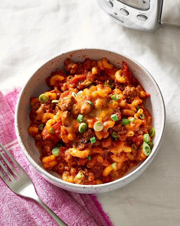 Slow-cooker chili mac and cheese