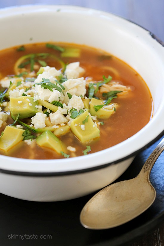Slow cooker chipotle chicken zucchini "fideo" soup