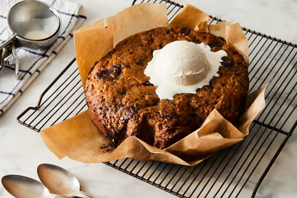 Slow-cooker chocolate chip cookie
