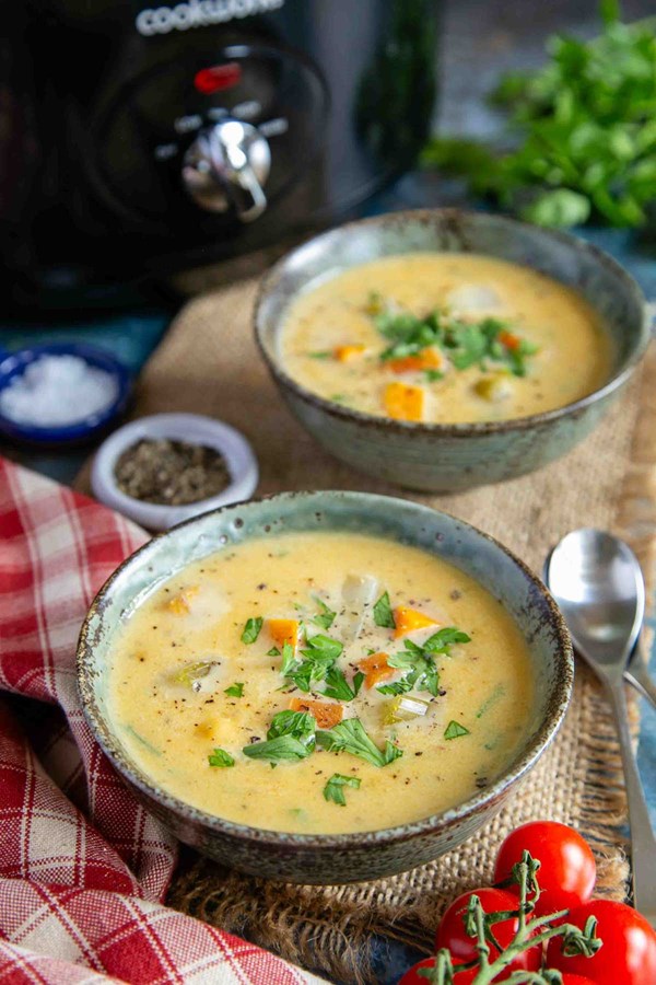 Slow cooker cream of vegetable soup