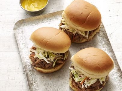 Slow-cooker Georgia pulled pork barbecue