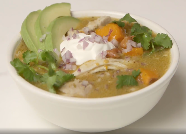 Slow cooker green chicken chili