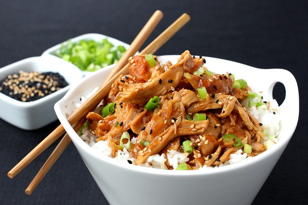 Slow cooker Hawaiian sticky chicken