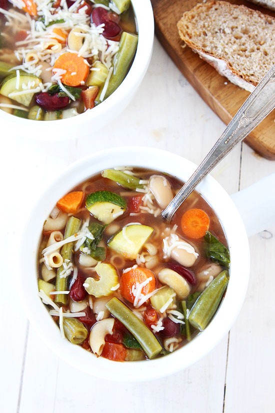 Slow cooker minestrone soup