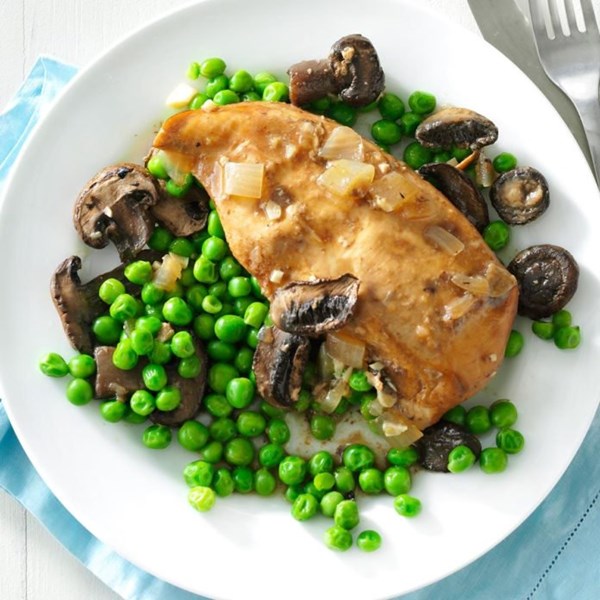 Slow cooker mushroom chicken and peas