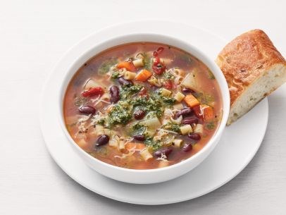 Slow-cooker pesto minestrone