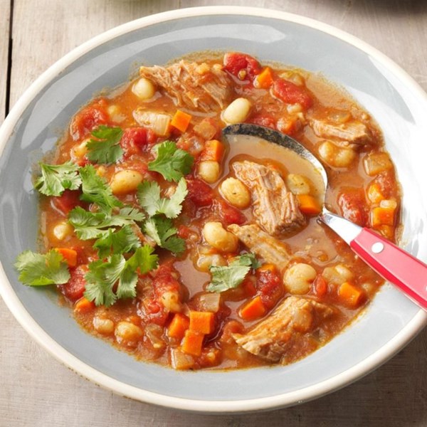 Slow cooker pork pozole