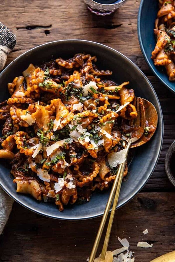 Slow cooker red wine braised short rib pasta