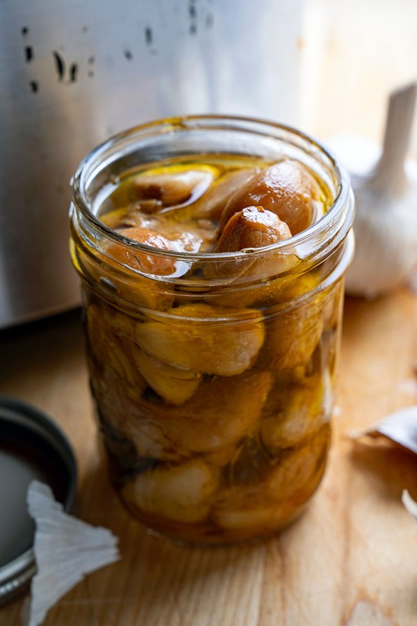 Slow cooker roasted garlic