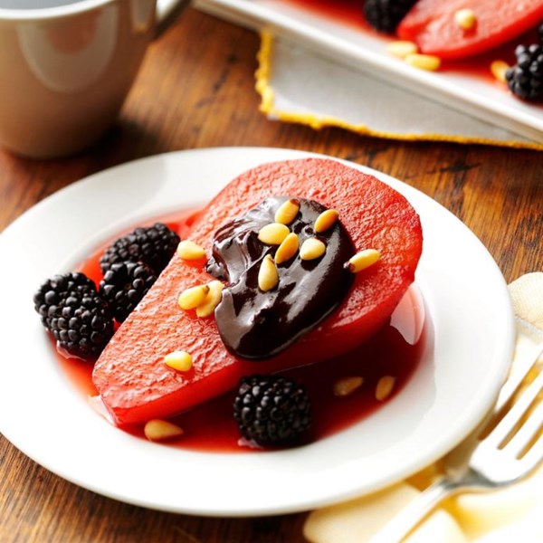 Slow cooker spiced poached pears