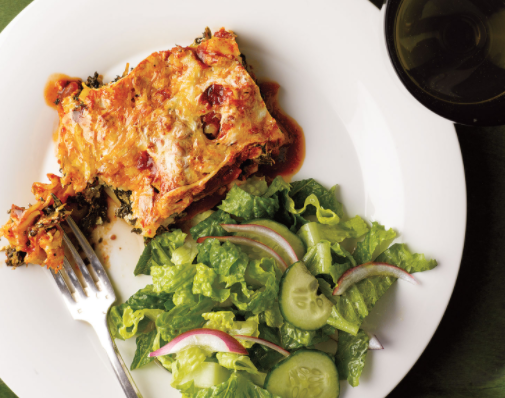 Slow-cooker spinach and ricotta lasagne with romaine lettuce