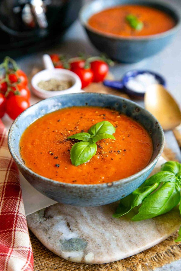 Slow cooker tomato soup