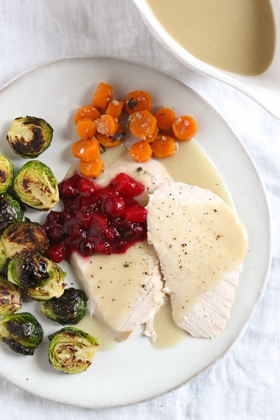 Slow cooker turkey breast with gravy