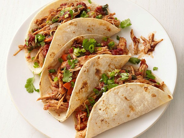 Slow-cooker turkey mole tacos