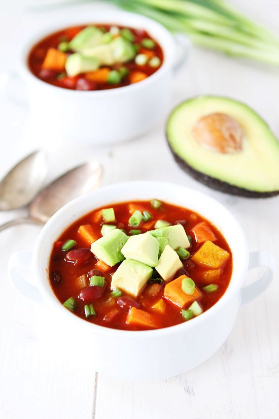 Slow cooker vegan sweet potato chili