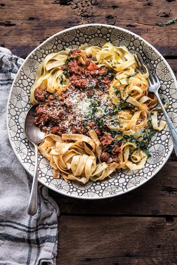 Slow cooker vodka Bolognese pasta
