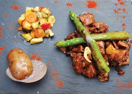 Slow-roasted lamb jam (Confitura de cordero)