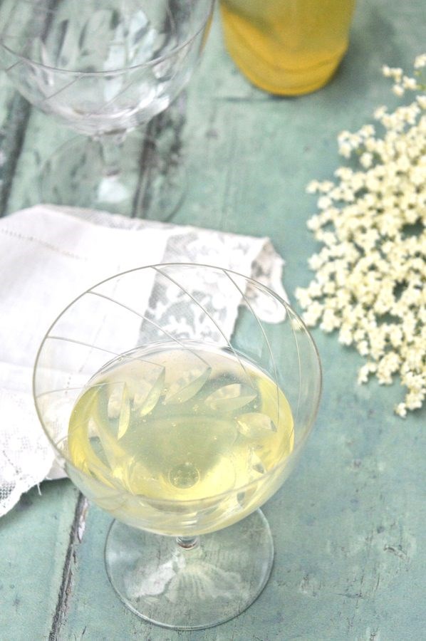 Small batch elderflower Champagne
