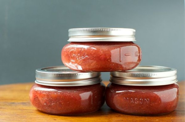 Small batch strawberry rhubarb jam