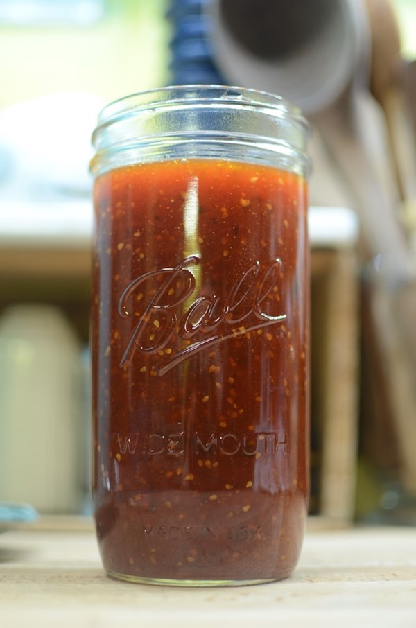 Small batch tomato jalapeño jam