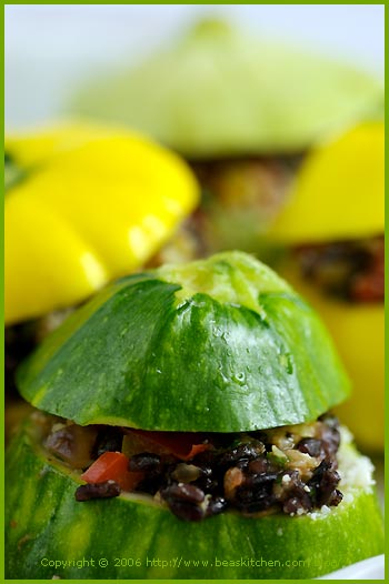 Small stuffed zucchinis with black rice and oregano (Petites courgettes farcies au riz noir et à l’origan)