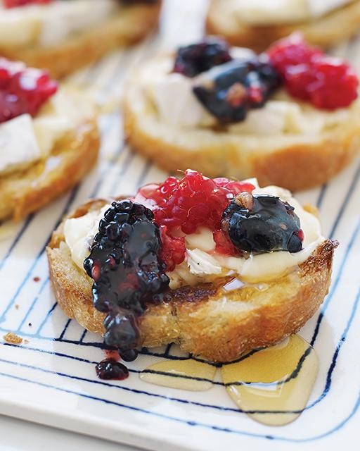 Smashed berry & Brie crostini