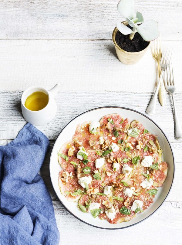 Smashed figs with blue cheese, walnuts & white balsamic