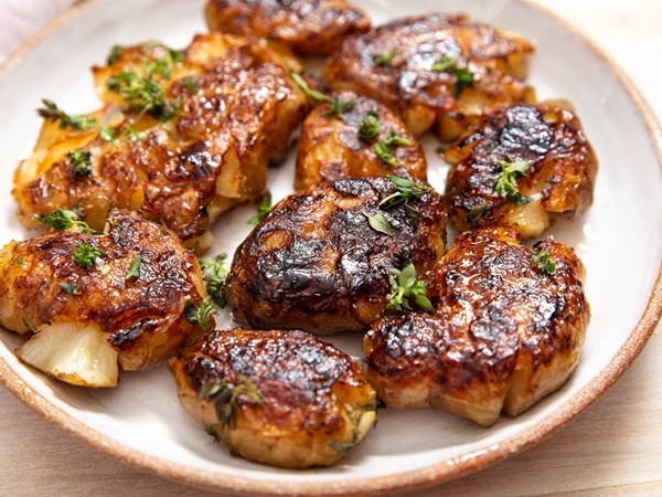 Smashed sunchokes with thyme-butter