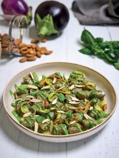 Smoked aubergine gnocchi with wild garlic, mint and basil pesto (Gnocchi di melanzane con pesto di aglio orsino, menta e basilico)