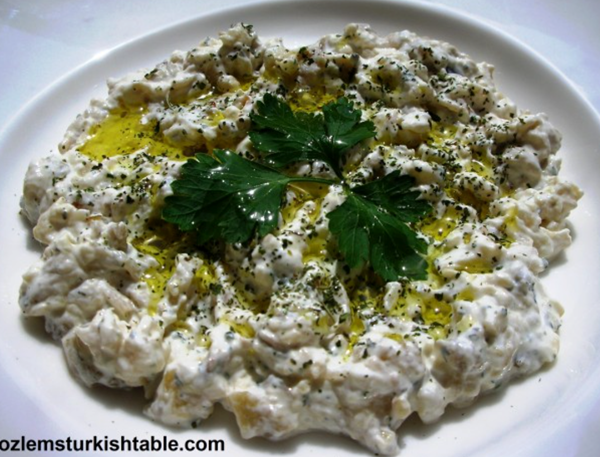 Smoked aubergine/eggplant salad with garlic yoghurt & dried mint (Patlicanli yogurtlama)