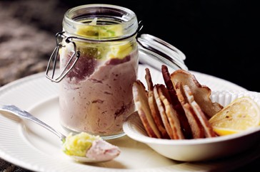 Smoked eel paté with horseradish butter