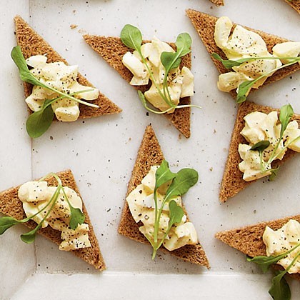 Smoked egg salad toasts