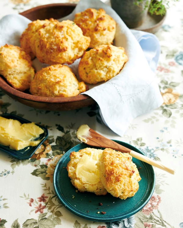 Smoked Gouda and thyme drop biscuits