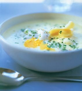 Smoked haddock and potato soup (Cullen skink)