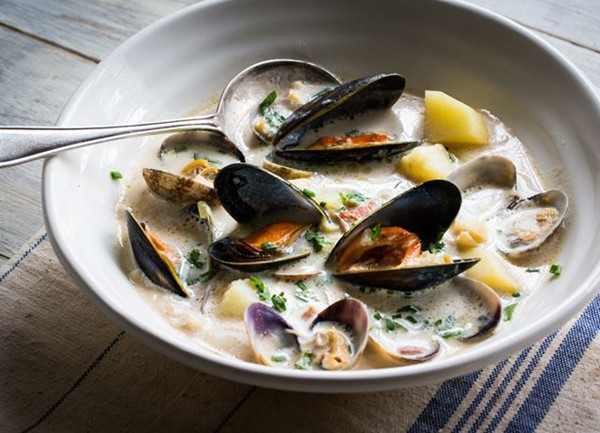 Smoked haddock and shellfish chowder
