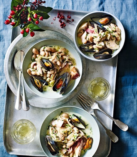 Smoked haddock with mussels, bacon and cannellini beans