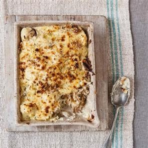 Smoked mackerel, cauliflower and potato gratin
