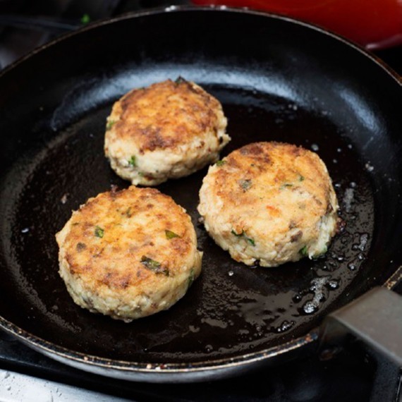 Smoked mackerel, chilli and lemon fishcakes
