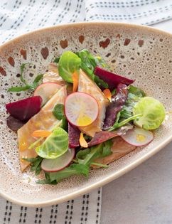 Smoked mackerel with beetroot & radish salad