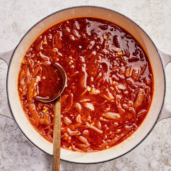 Smoked paprika and sun-dried tomato potlikker