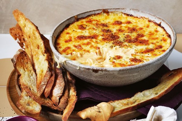 Smoked paprika Bechamel cheese dip with garlic toasts