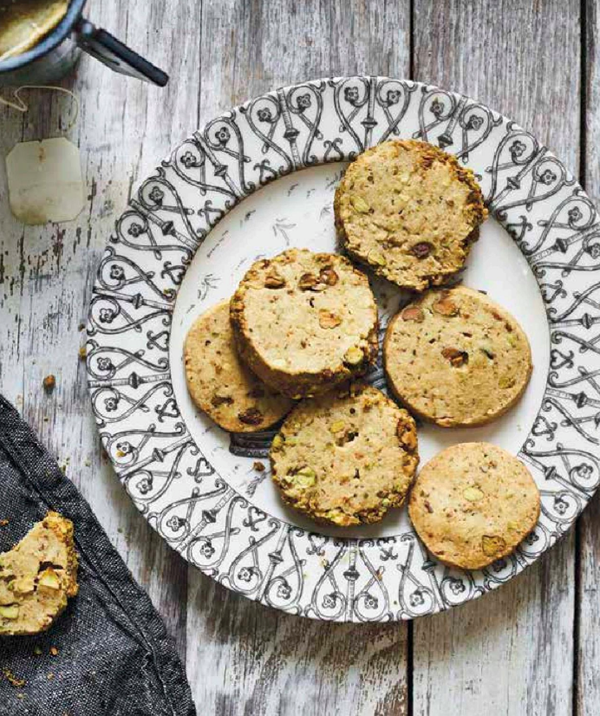 Smoked pistachio shortbread