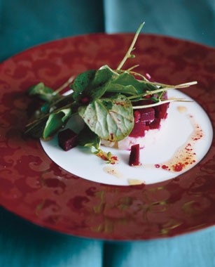 Smoked-sable tartare with beets and watercress