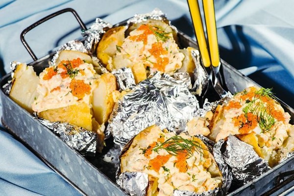 Smoked salmon & egg mayo baked taters 