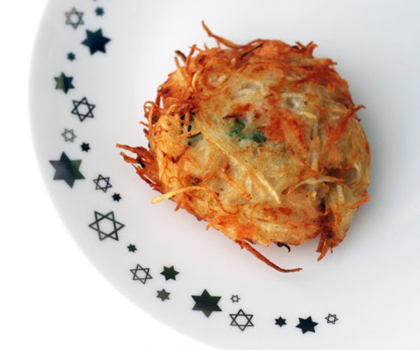 Smoked salmon & green onion latkes