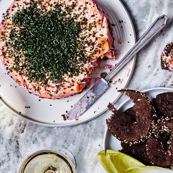 Smoked salmon 7-layer dip