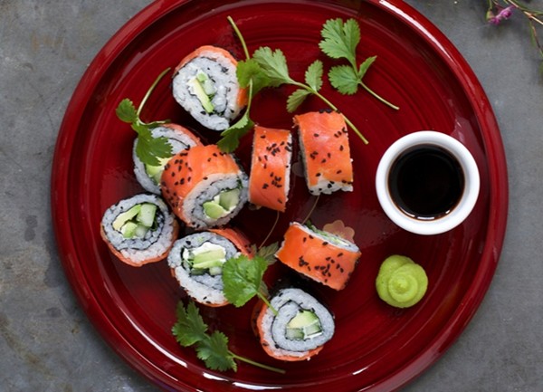 Smoked salmon and avocado sushi